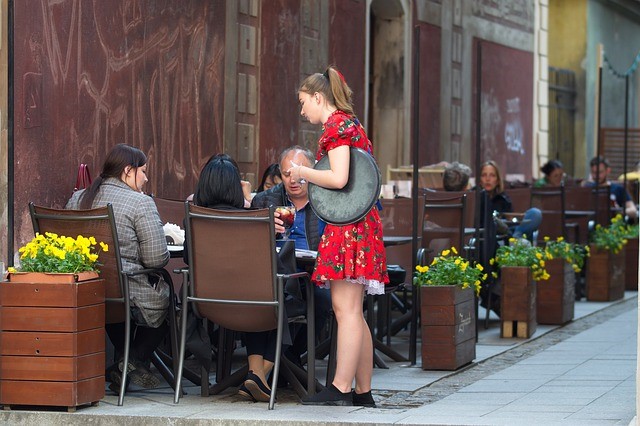 Why You Need RSA Training Before Working In A Restaurant
