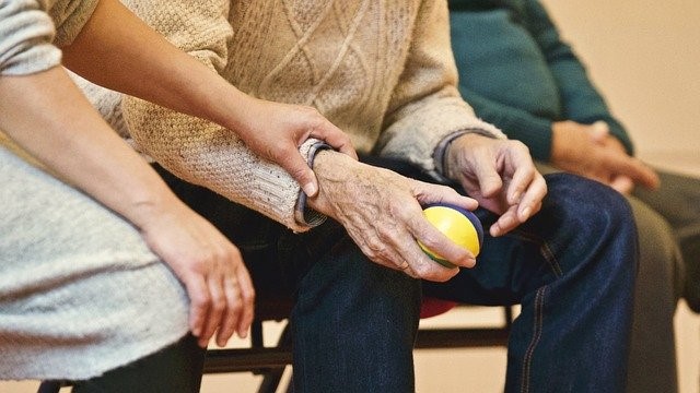 CPR Steps During Elderly Emergency Situations
